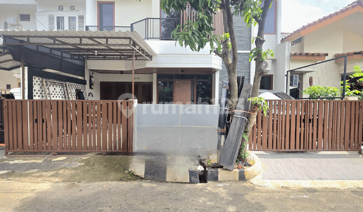 Rumah Cantik Siap Huni Di Dalam Komplek Karang Tengah Lebak Bulus