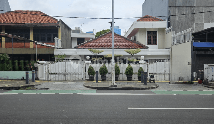 Business-Suitable House in Senopati, Kebayoran Baru