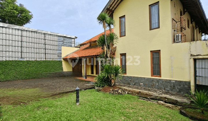 Rumah Lama Terawat di Area Cipete