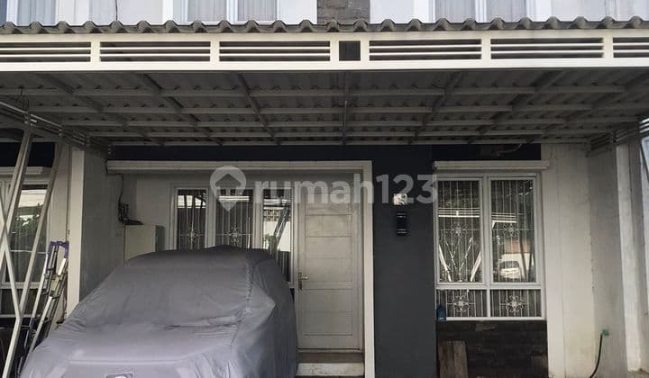 Rumah 2 Lantai Dalam Komplek Di Beji Depok