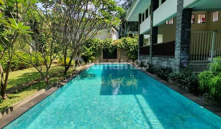 Disewakan Rumah Mewah di Menteng Jakarta Pusat