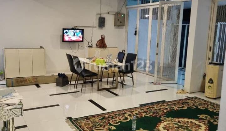 Rumah Pusat Kota Siap Huni dan super strategis di Cideng Gambir Jakarta Pusat
