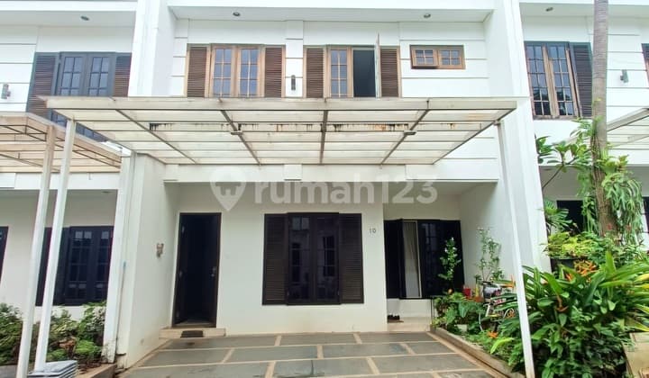 Turun Harga Rumah Cantik Siap Huni Dalam Townhouse di Lebak Bulus Jaksel