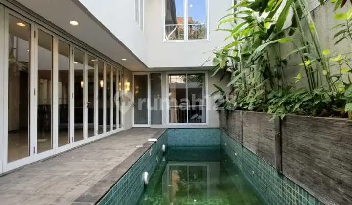 Luxury Ready-to-Occupy House Near Senopati Kebayoran Baru