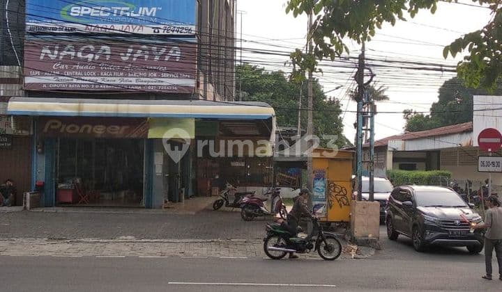 Corner Ruko Suitable for Workshop Shop, Restaurant, or Car & Motorcycle Dealers in Kebayoran Lama, South Jakarta