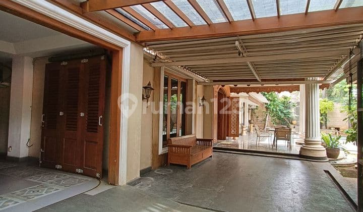 TURUN HARGA Dijual Rumah Klasik lokasi Strategis di Jati Padang Pasar Minggu Jakarta Selatan dekat Pintu Tol Tb Simatupang