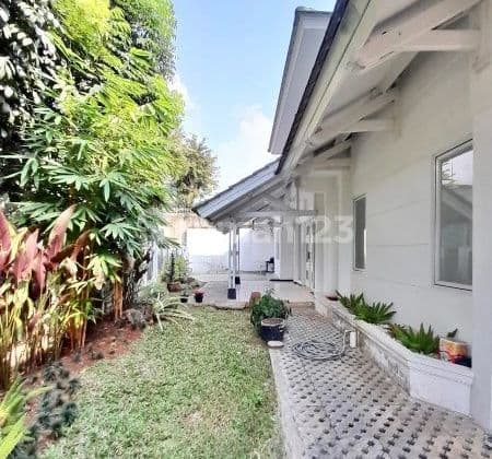 Beautiful House Near Busway Stop in Pejaten, South Jakarta