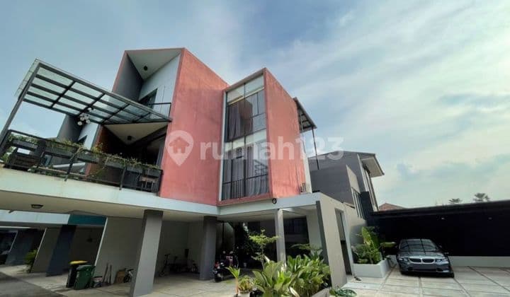 Rumah Cantik dengan Desain Unik di Pondok Labu