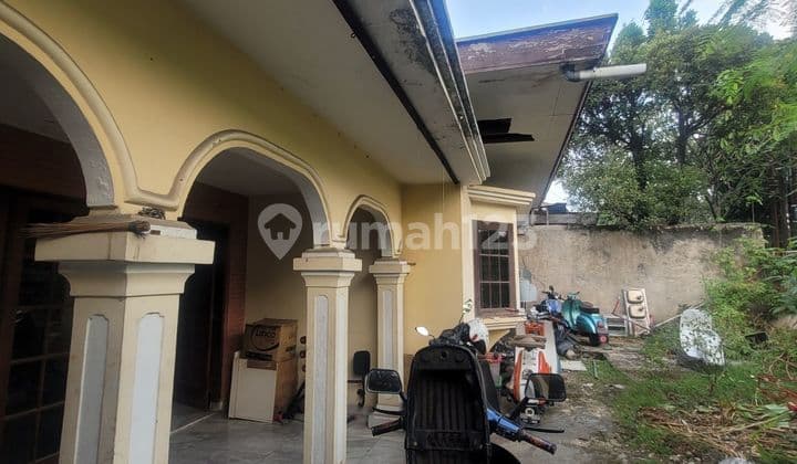 Rumah hitung tanah dalam kompleks dekat stasiun MRT Cipete