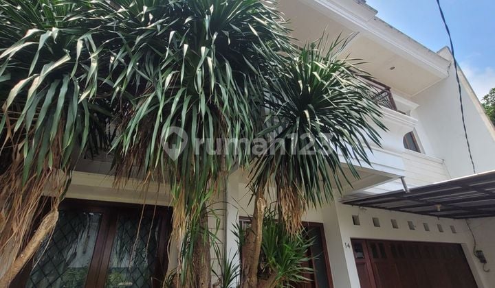 Rumah cantik dekat Gandaria City
