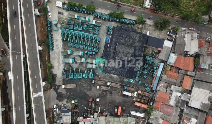 Tanah dan Gudang Luas Tanah 9.460 Meter Area Strategis di Cakung