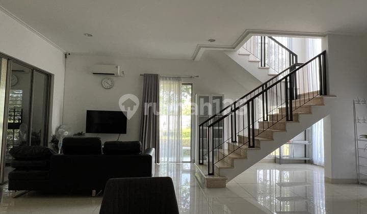Rumah Hoek Brand New 15X15 Furnished Ada Taman di Golf Island Pik