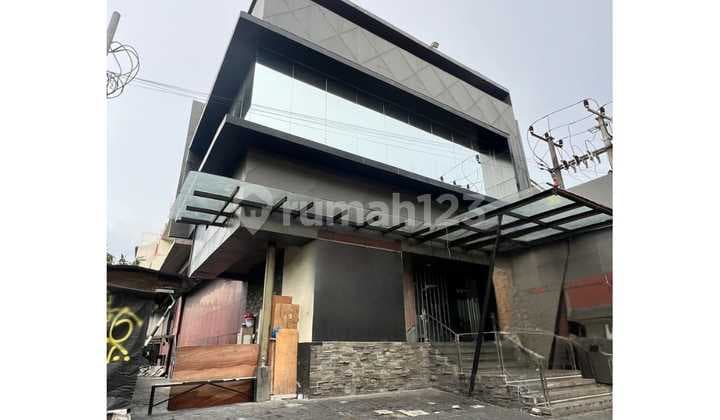 Dijual Gedung luas 14,5x44 Di Kemang Jakarta Selatan