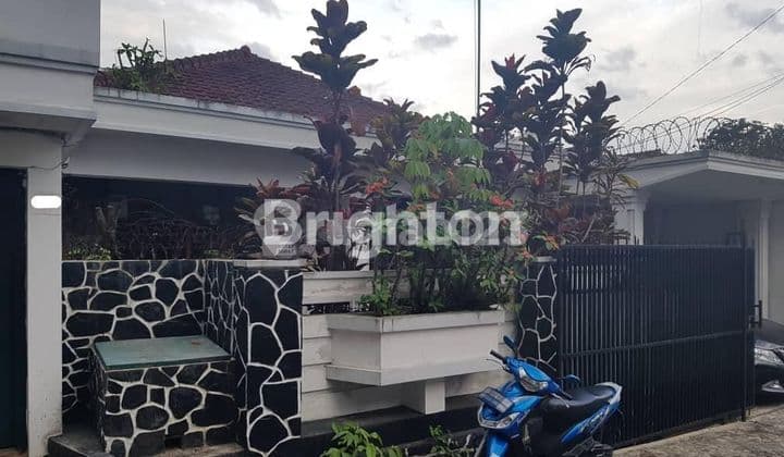 LIPI CIUMBULEUIT COMPLEX HOUSE