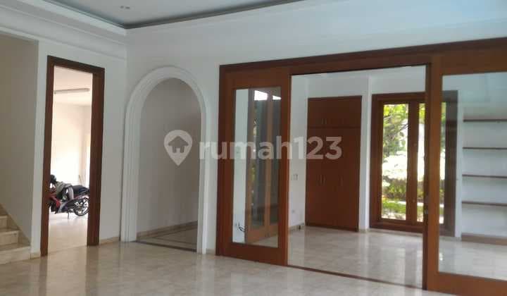 Exclusive Ready-to-Occupy House for Rent in Kemang - South Jakarta