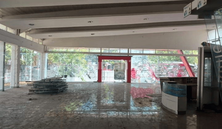 Gedung Ex Showroom Jakarta Selatan