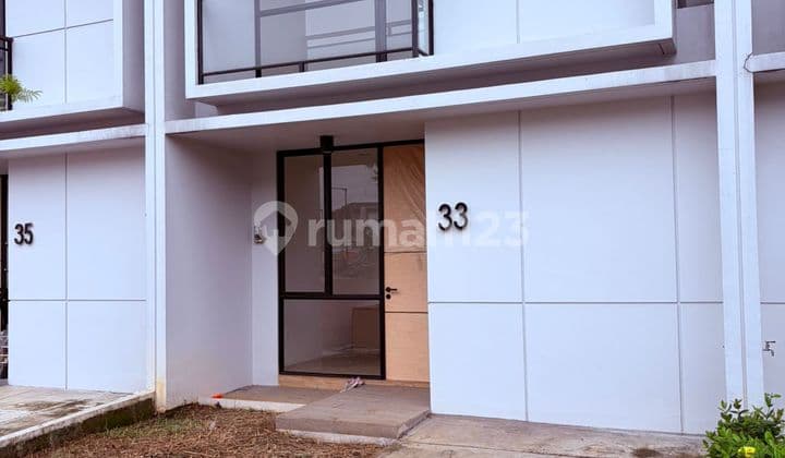 Bebas Banjir, Rumah, 2 Lantai, Siap Huni di Cendana Lipopo Karawaci