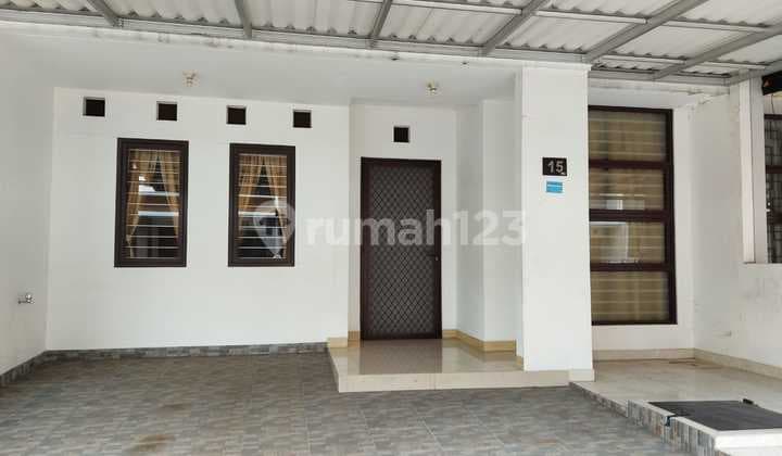 Dijual: Rumah Dua Lantai di Cluster Madrid, Palem Semi Tangerang