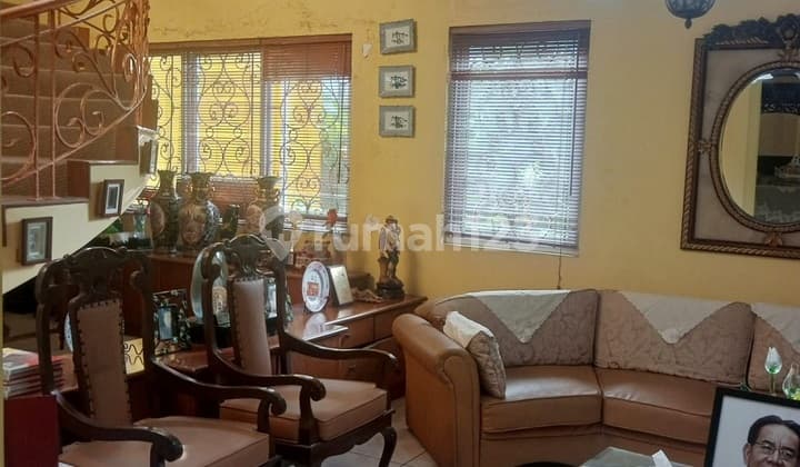 rumah mewah di cluster depan dekat dengan mall siap huni di kota wisata