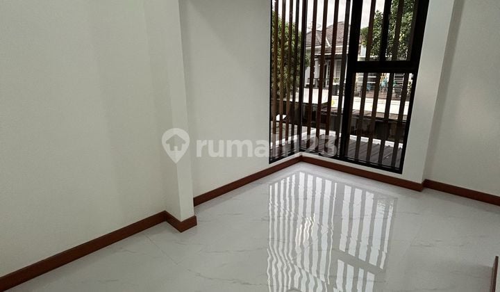 Rumah Bagus Baru Selesai Renovasi Total Dijual Cepat