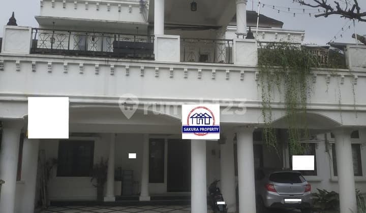 rumah mewah 2 lantai dijual cepat dikota wisata harga nego