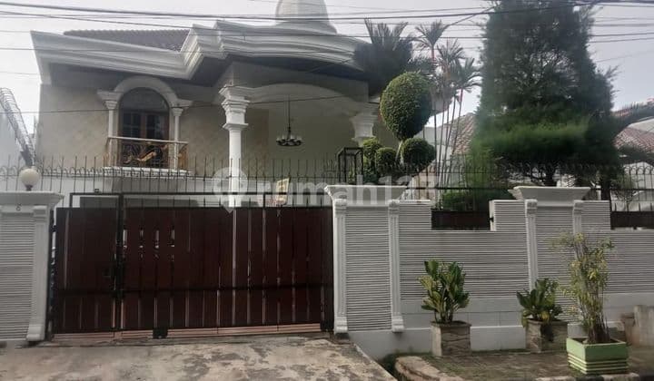 Rumah di Jl. Cempaka Putih Jakarta Pusat. 2 Lantai SHM Bagus