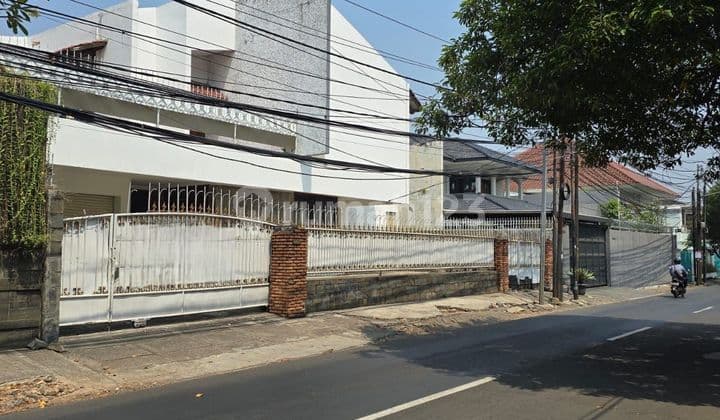 House on Jln. Dharmawangsa, Kebayoran Baru, South Jakarta. Good Certificate of Ownership.