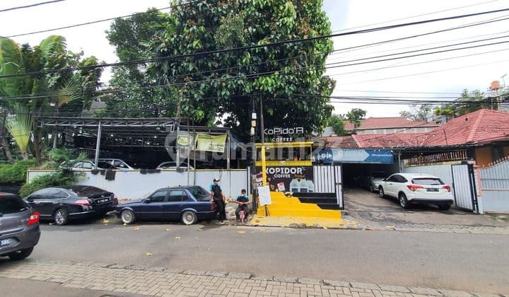Price DROPPED House on Jln. Kebayoran Baru, South Jakarta with SHM (Freehold Title)