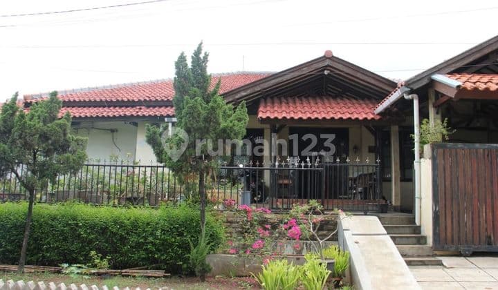 Rumah Dijual Di Jln. Permata Hijau Kbyrn Lama Jaksel. Shm