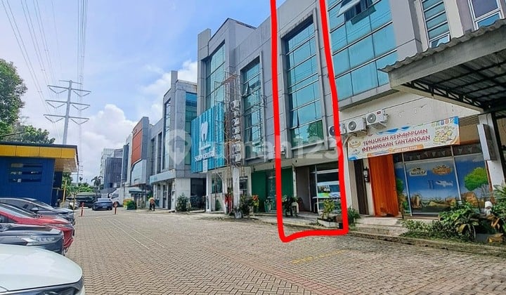 For Sale 3-Story Shop House in Rawamangun, Well-Maintained Building