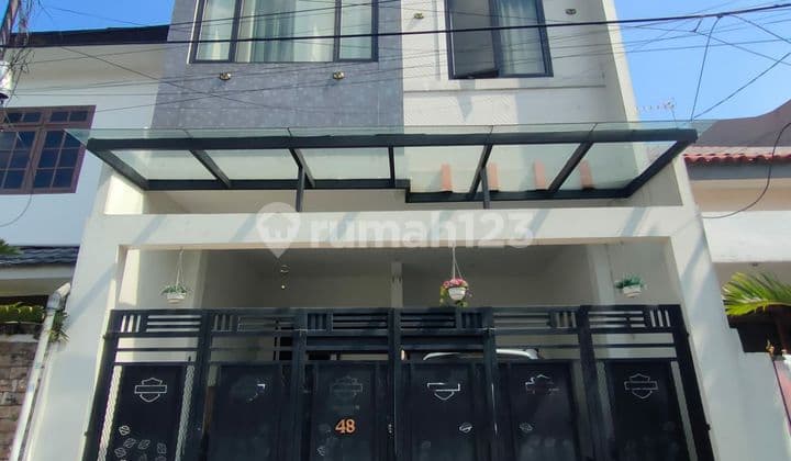 Rumah Bagus Bangunan Baru siap huni . Di Pulo asem Rawamangun Jakarta Timur