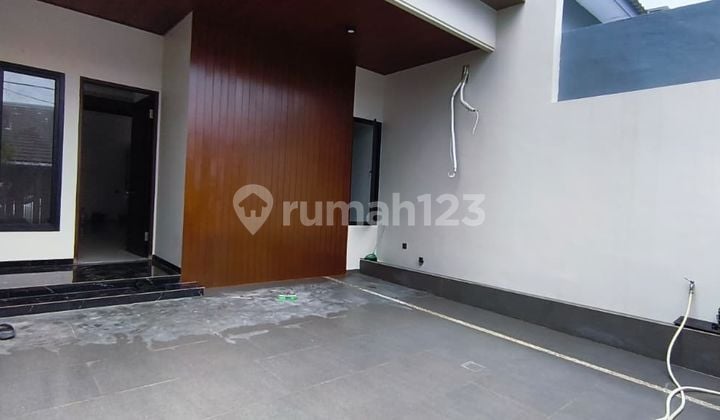 Rumah Baru Siap Huni di Rawamangun