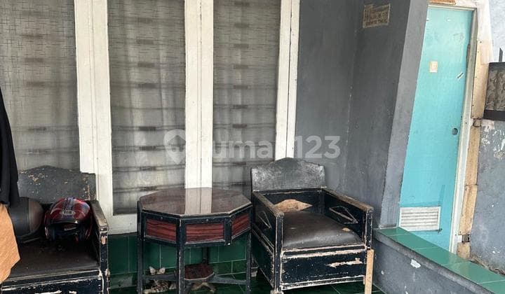 Rumah Hitung Tanah Luas Di Pisangan Jakarta Timur