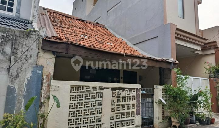 Rumah Tua Hitung Tanah Di Rawamangun- Harga Dibawah Pasar