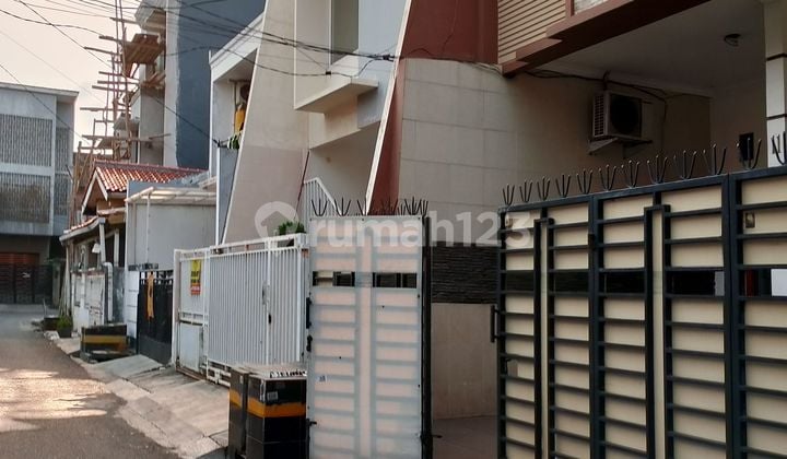 Rumah Minimalis Modern Bagus Dan Strategis Di Rawamangun