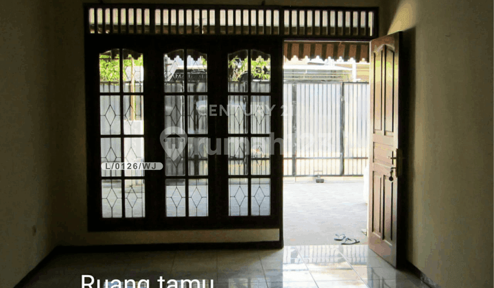 Comfortable House Ready to Occupy, Minimum 3-Year Lease in Pucang Anom Surabaya