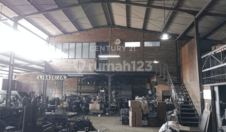 For Sale: Land and Building, Ready-to-Use, Strategically Located in Holis, Bandung