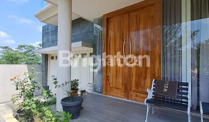 Rumah Mewah Harga Murah dengan Fasilitas Kolam Renang Besardi Araya Malang