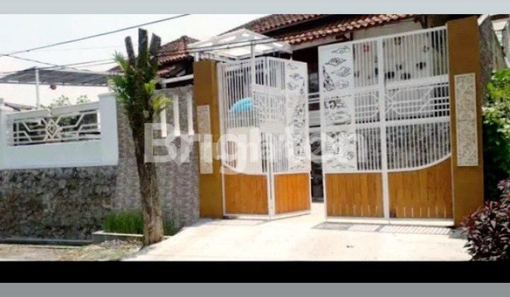 Rumah besar, asri dan mewah di Jl. Kemayoran, Cemorokandang Malang
