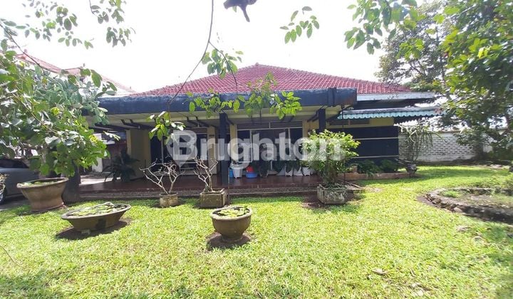 Rumah besar dengan tanah luas di Jl Sumedang Kepanjen