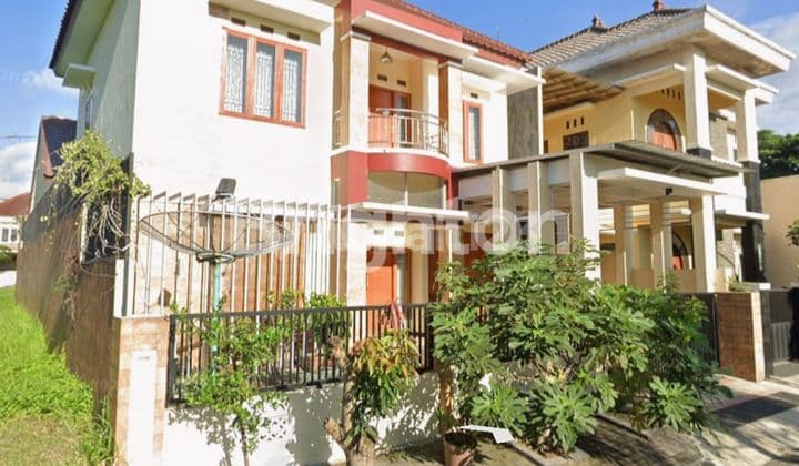 Rumah mewah berperabot lengkap di Perumahan Graha Kencana Malang