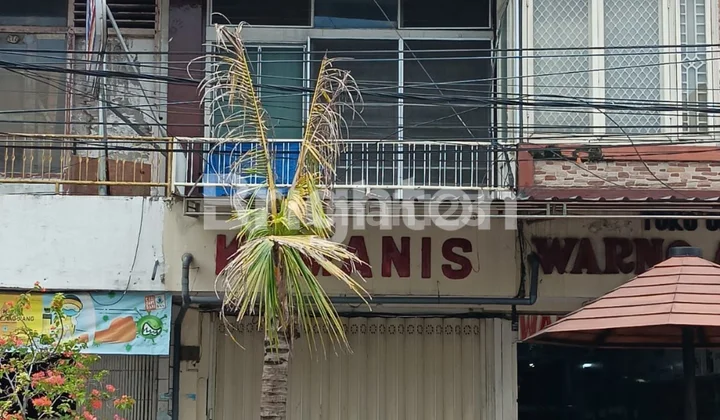 Ruko strategis 2,5 lantai di Jl. Panglima Sudirman Madiun