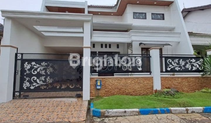 Rumah cantik, kondisi baru siap huni di Araya Malang