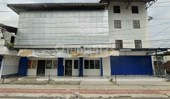 Strategic Commercial Building in the Center of Yogyakarta City