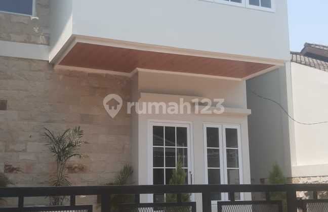 Rumah Baru Bagus 2 Lantai, Dekat UGM di Jalan Palagan