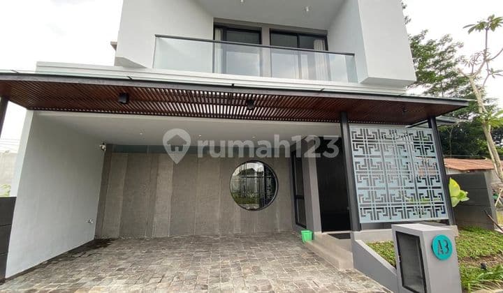 Rumah Baru Cantik 2 Lantai Siap Huni, Dengan Design Modern Japanese Style, Dalam Cluster, Di Mlati Sleman.