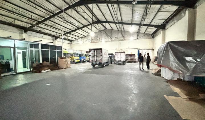 Gudang Besar Di Mlati Sleman Siap Pakai, Akses Jalan Utama