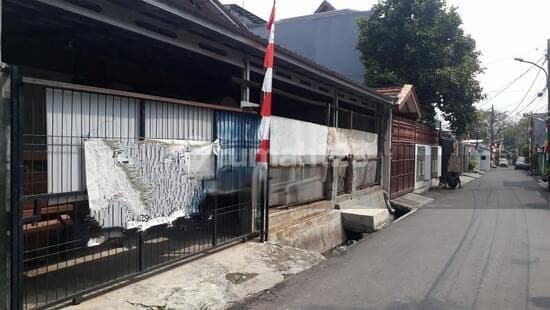 rumah lama hitung tanah Deket jalan Seha kebayoran lama