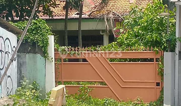 Disewakan Rumah bisa untuk Usaha di Jl Raya Cilenggang Bsd Tangerang Sekatan