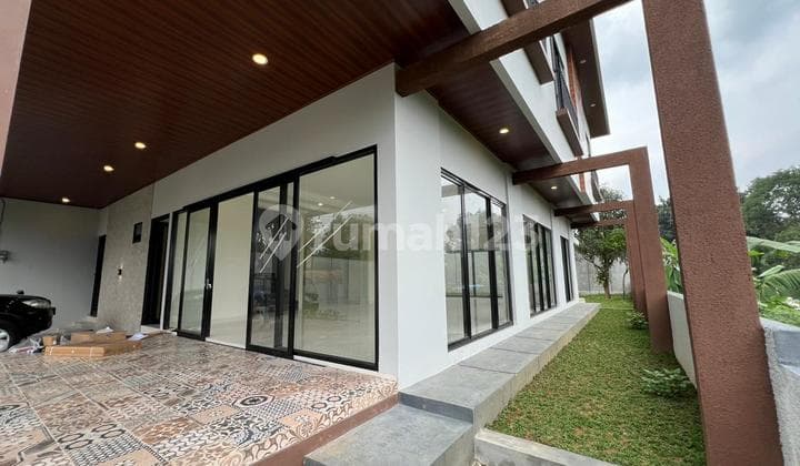 Brand New Villa Modern Tropical Style di Puncak Cisarua Bogor